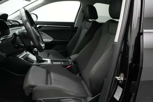 Audi Q3 (2021) thumbnail 11
