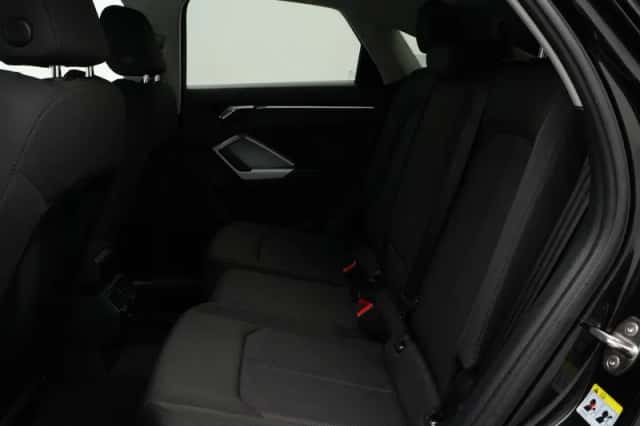 Audi Q3 (2021) thumbnail 12