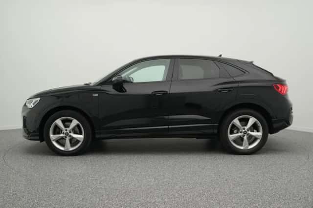 Audi Q3 (2021) thumbnail 15