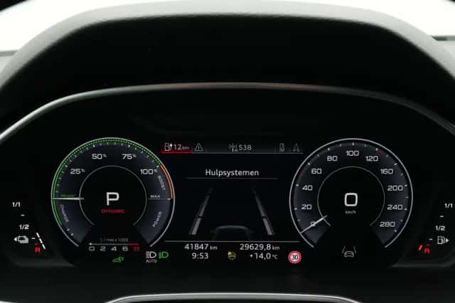 Audi Q3 (2021) thumbnail 16