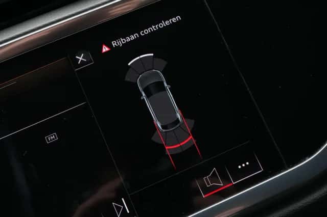 Audi Q3 (2021) thumbnail 22
