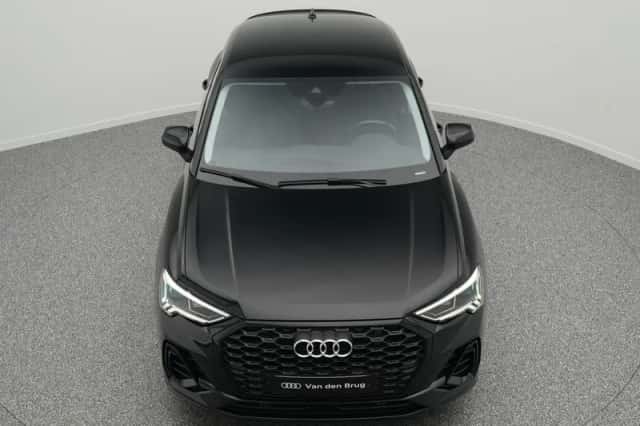 Audi Q3 (2021) thumbnail 25