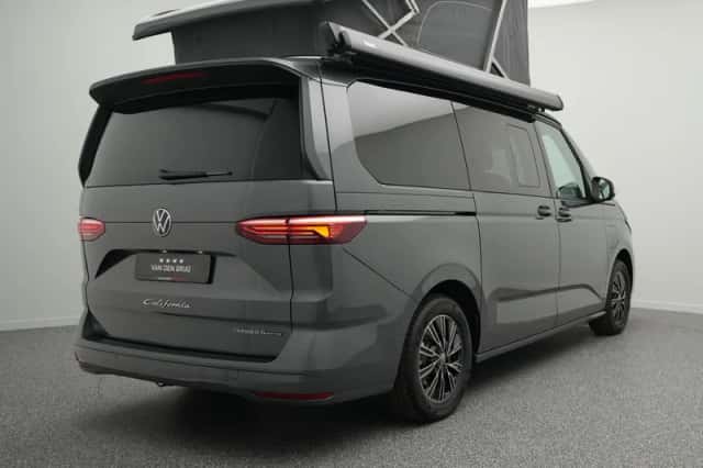 Volkswagen California (2025) thumbnail 3