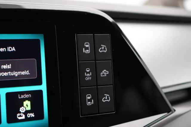 Volkswagen California (2025) thumbnail 21