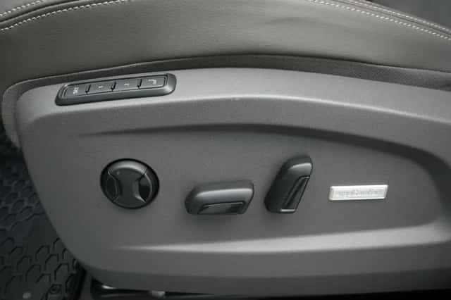 Volkswagen California (2025) thumbnail 23