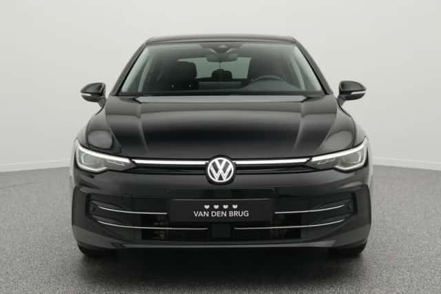 Volkswagen Golf (2025) thumbnail 4