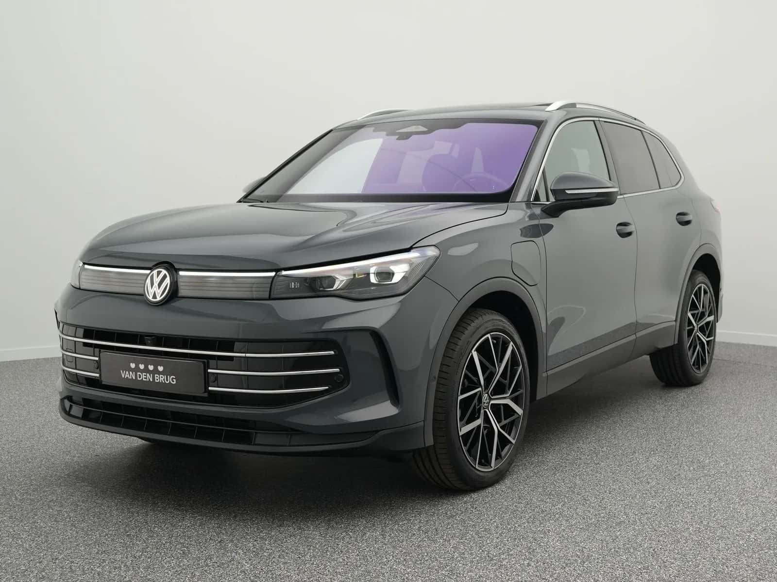 Volkswagen Tiguan (2025) — foto 1