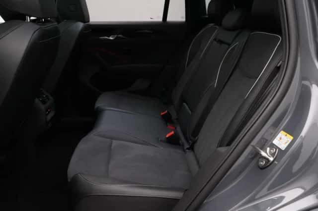 Volkswagen Tiguan (2025) thumbnail 11