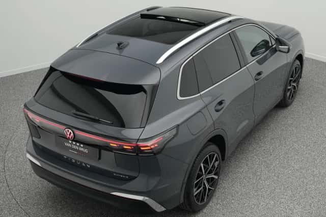 Volkswagen Tiguan (2025) thumbnail 18
