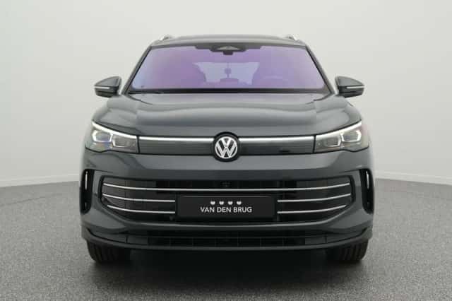 Volkswagen Tiguan (2025) thumbnail 4