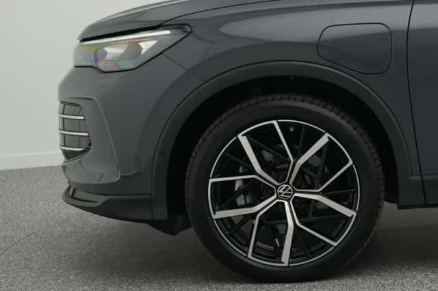 Volkswagen Tiguan (2025) thumbnail 6