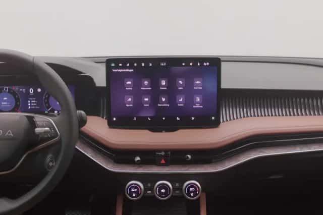 Škoda Superb (2025) thumbnail 7