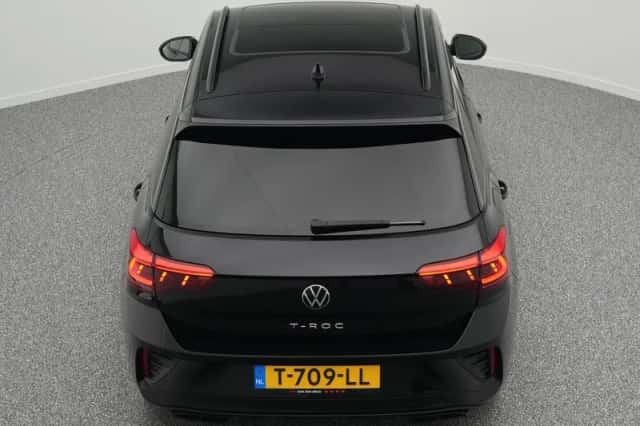 Volkswagen T-Roc (2023) thumbnail 25