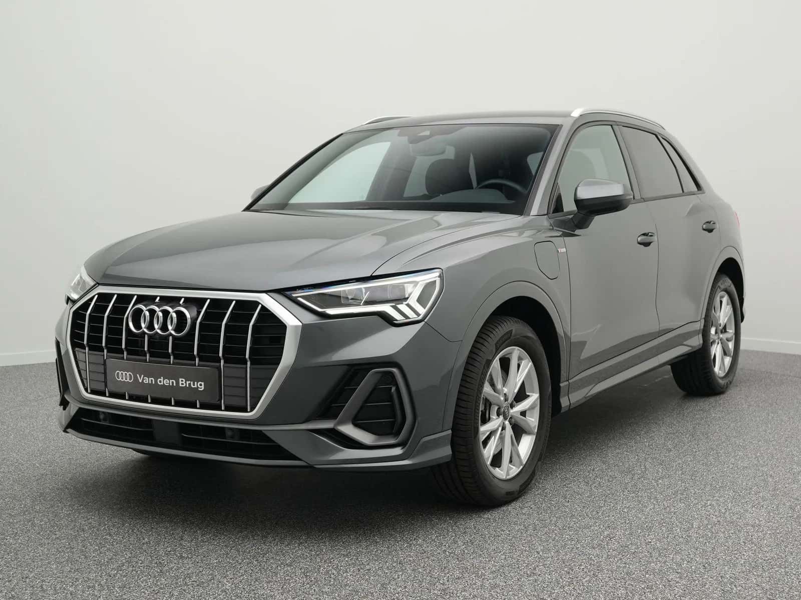 Audi Q3 (2022) — foto 1