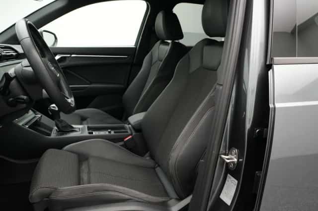 Audi Q3 (2022) thumbnail 11