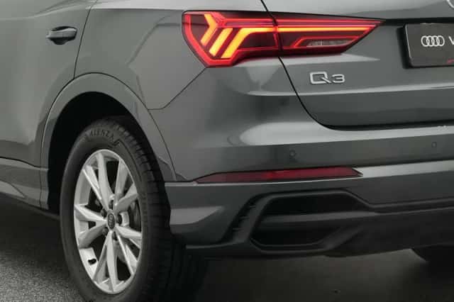 Audi Q3 (2022) thumbnail 23