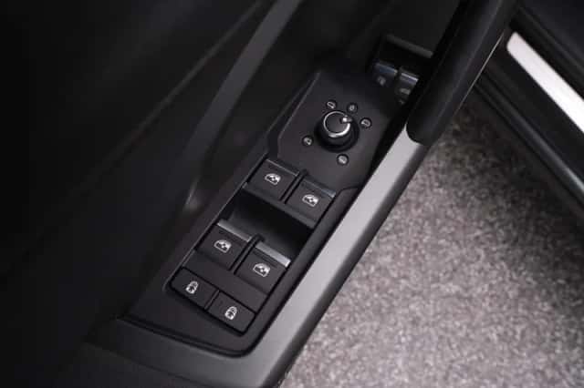 Audi Q3 (2022) thumbnail 28