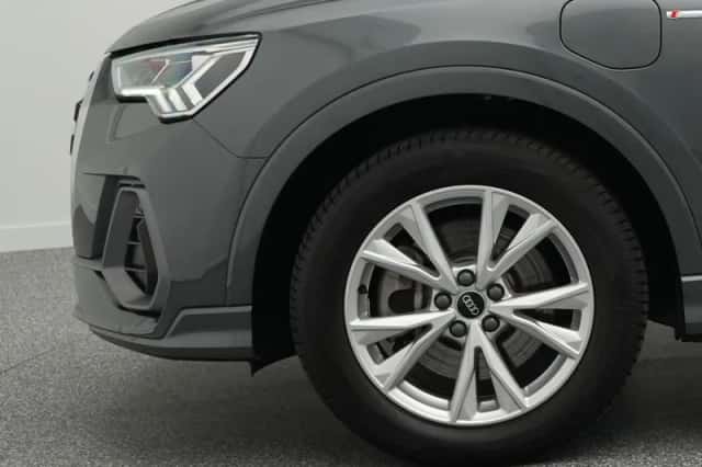 Audi Q3 (2022) thumbnail 7