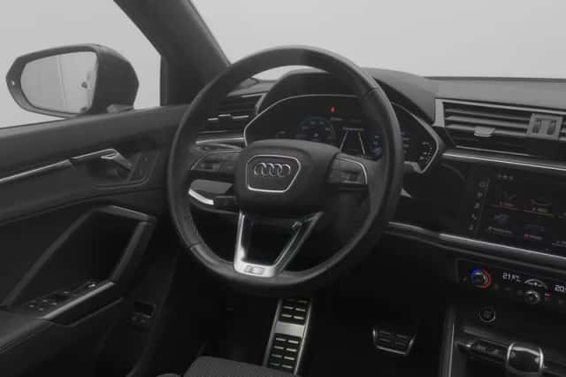 Audi Q3 (2022) thumbnail 8
