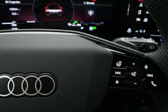 Audi Q6 e-tron (2025) thumbnail 35