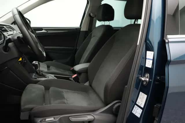 Volkswagen Tiguan (2021) thumbnail 12