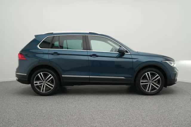Volkswagen Tiguan (2021) thumbnail 17