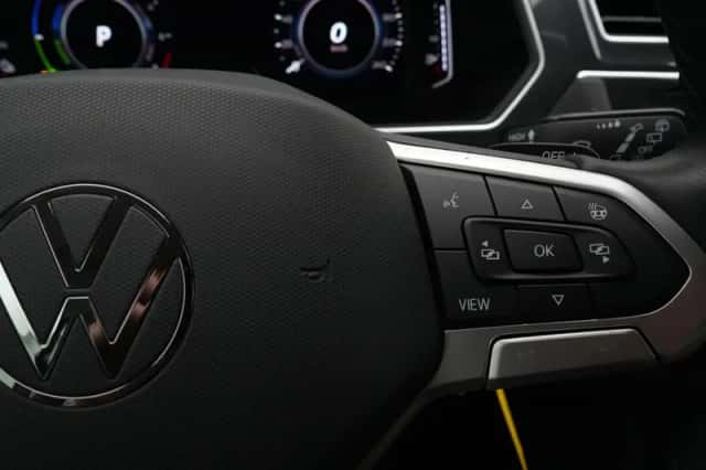 Volkswagen Tiguan (2021) thumbnail 32