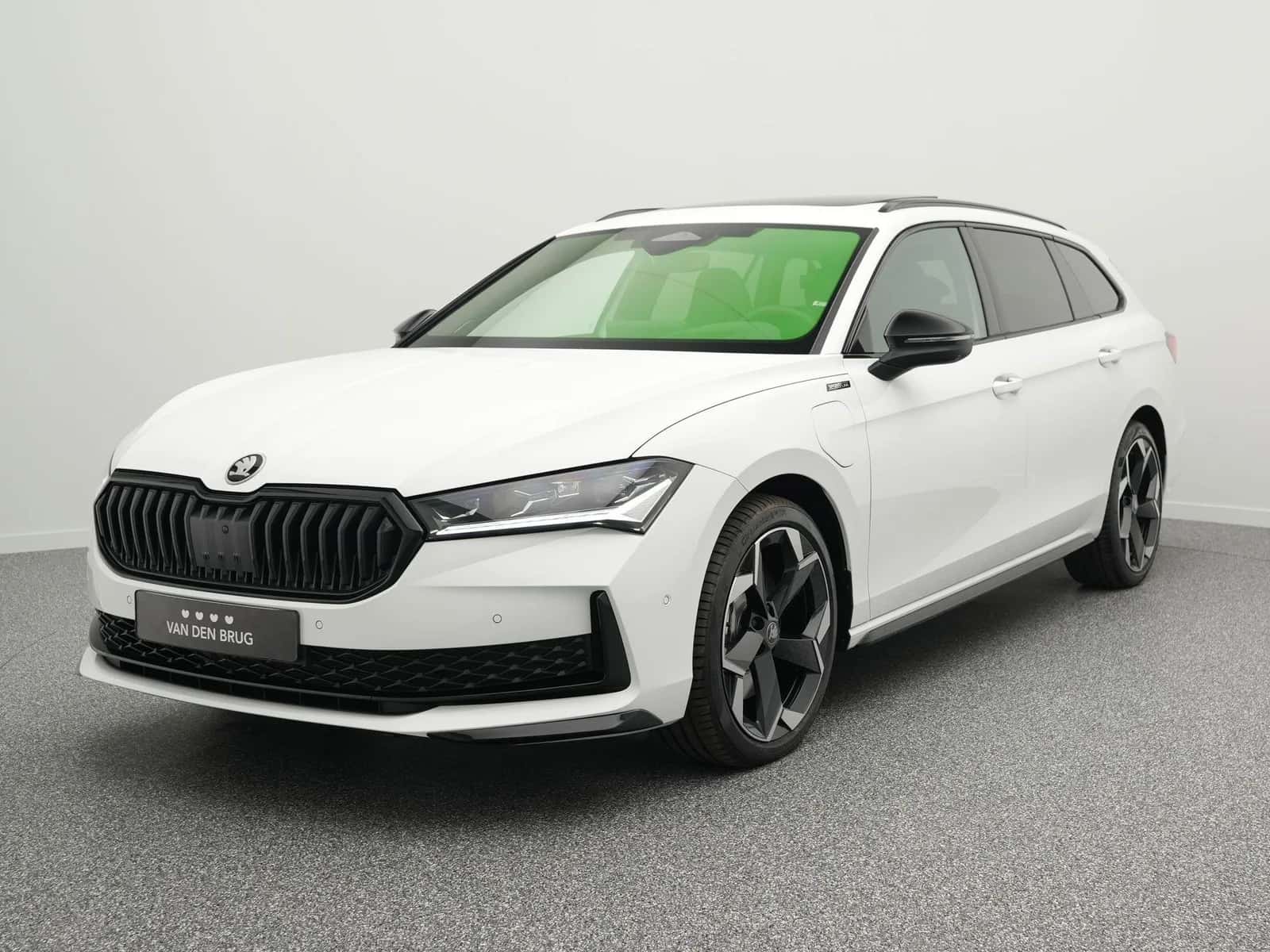 Škoda Superb (2025) — foto 1