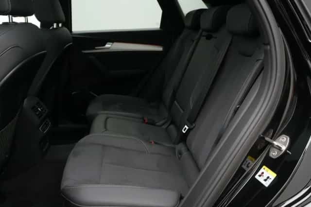 Audi Q5 (2023) thumbnail 12