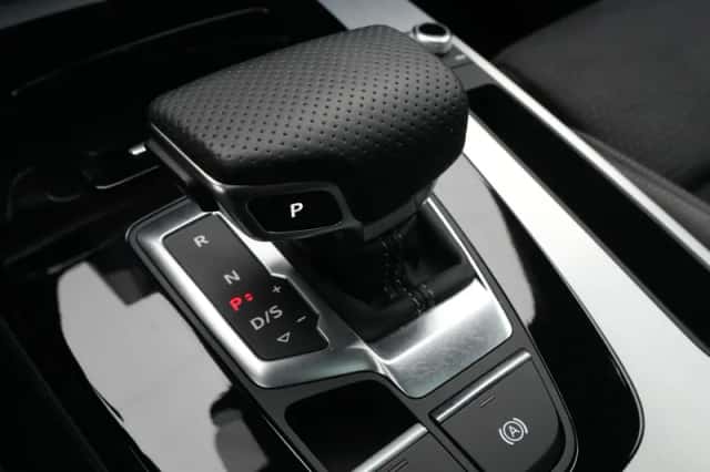 Audi Q5 (2023) thumbnail 24