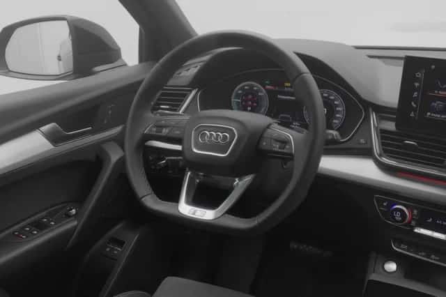 Audi Q5 (2023) thumbnail 8