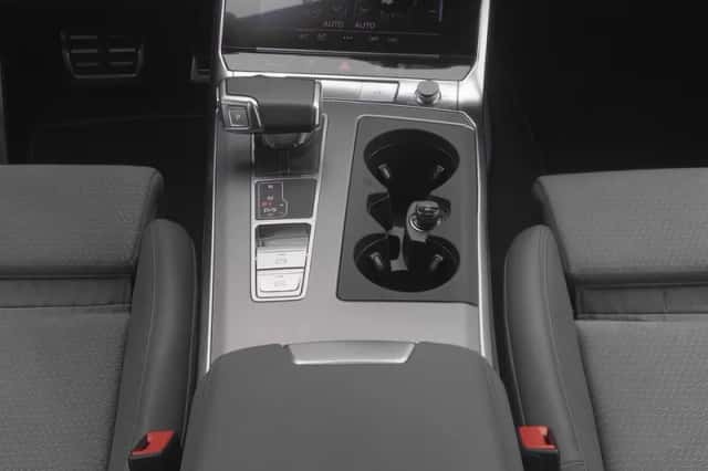 Audi A6 (2024) thumbnail 10