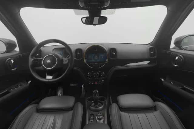 MINI Countryman (2023) thumbnail 3