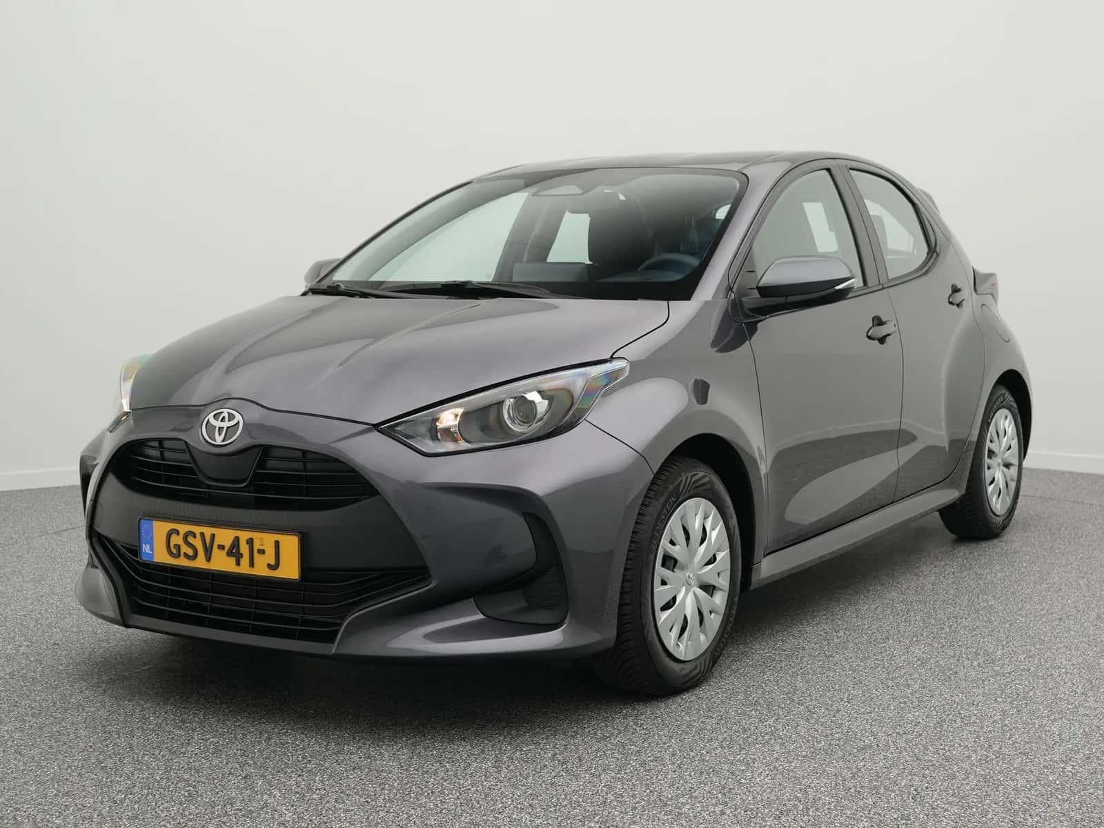 Toyota Yaris (2024) — foto 1