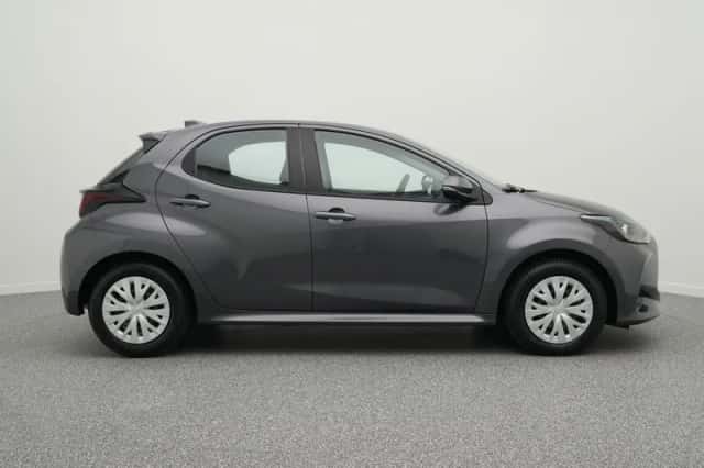 Toyota Yaris (2024) thumbnail 13
