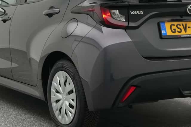 Toyota Yaris (2024) thumbnail 16