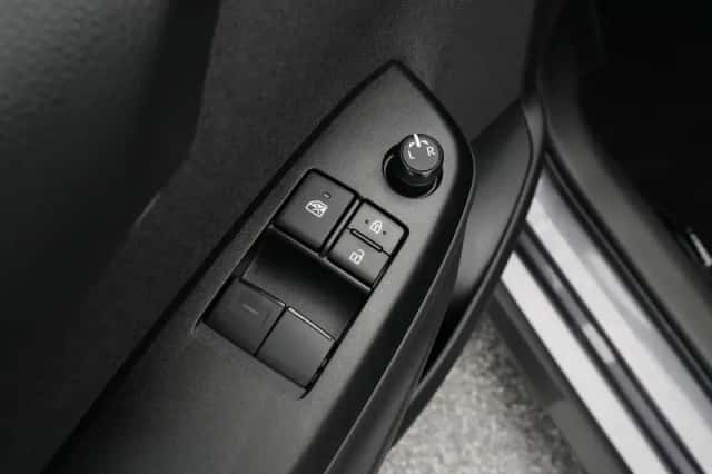 Toyota Yaris (2024) thumbnail 20