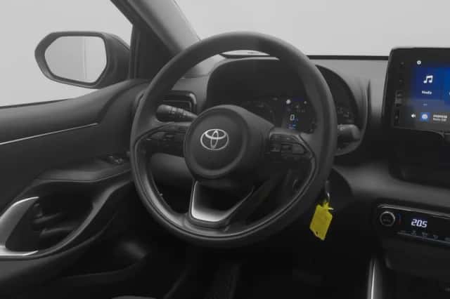 Toyota Yaris (2024) thumbnail 8