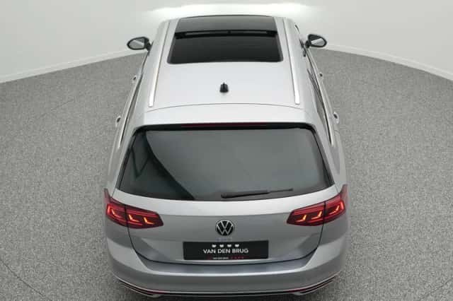 Volkswagen Passat (2020) thumbnail 18