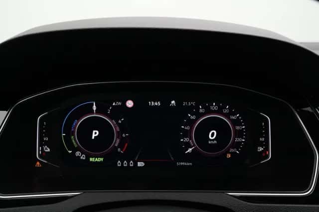 Volkswagen Passat (2020) thumbnail 25