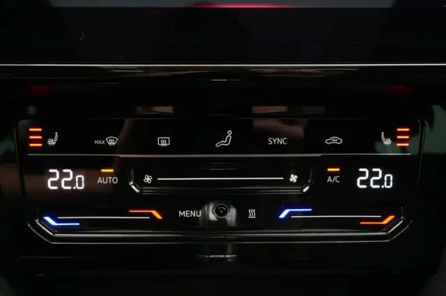 Volkswagen Passat (2020) thumbnail 41