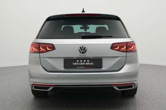 Volkswagen Passat (2020) thumbnail 6