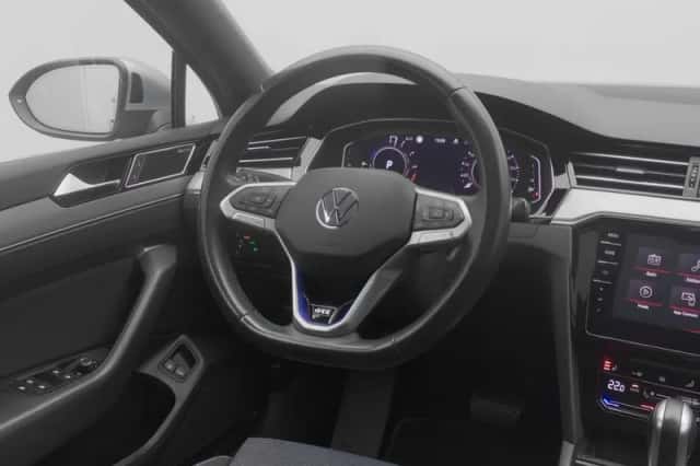 Volkswagen Passat (2020) thumbnail 8
