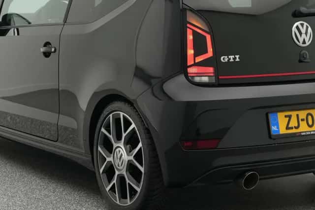 Volkswagen Up! (2019) thumbnail 16