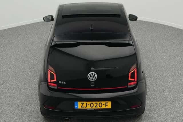 Volkswagen Up! (2019) thumbnail 18