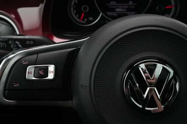 Volkswagen Up! (2019) thumbnail 23