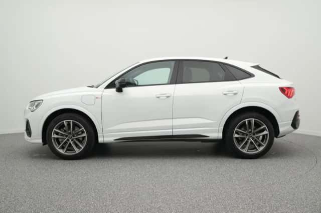 Audi Q3 (2023) thumbnail 12
