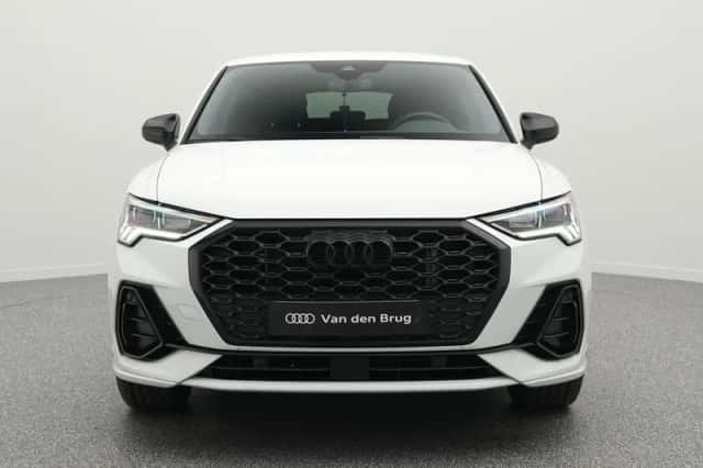 Audi Q3 (2023) thumbnail 5