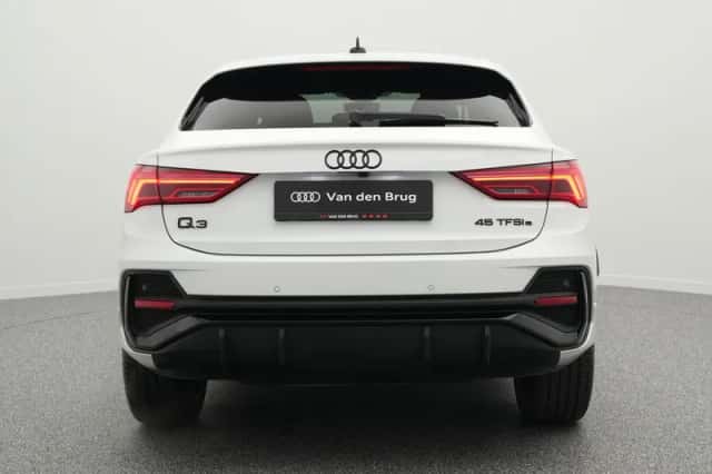 Audi Q3 (2023) thumbnail 6