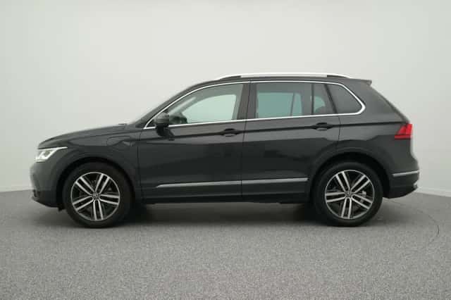 Volkswagen Tiguan (2021) thumbnail 12